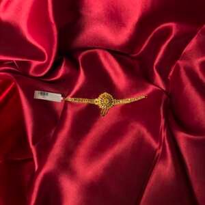 Traditional Gold Choker with Circular Centre Motif