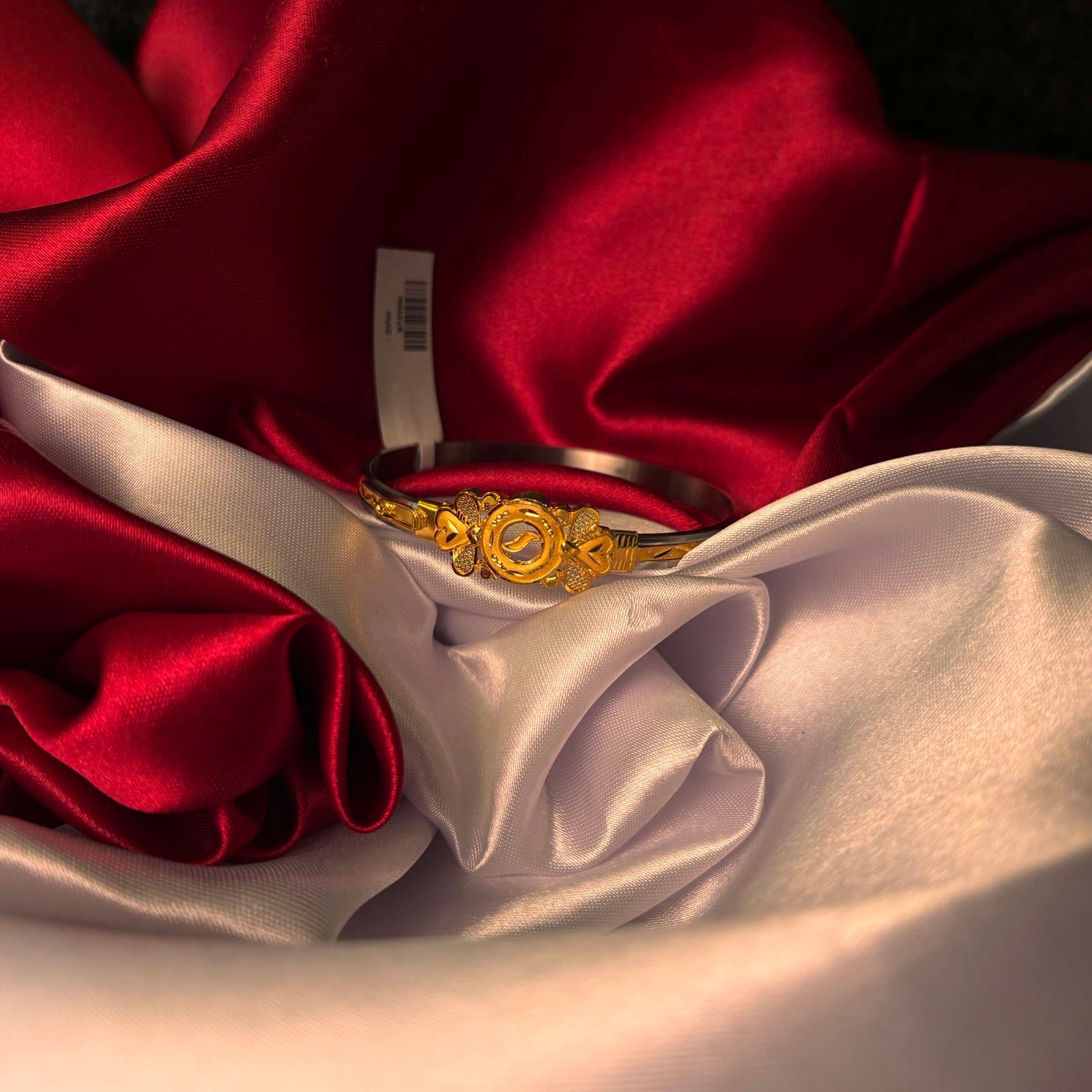Floral Medallion Gold Bangle