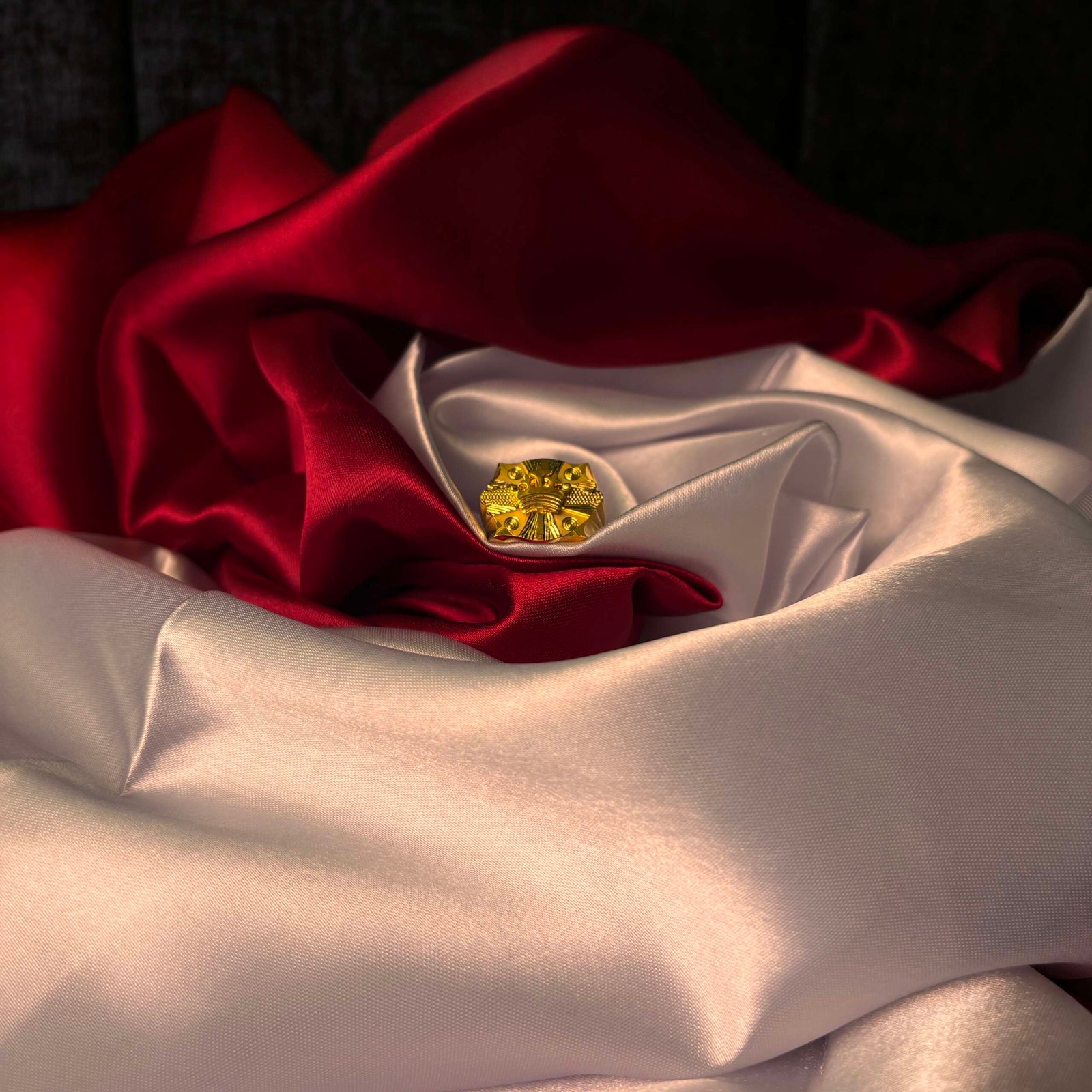 Gold Ring with Sunburst Motif