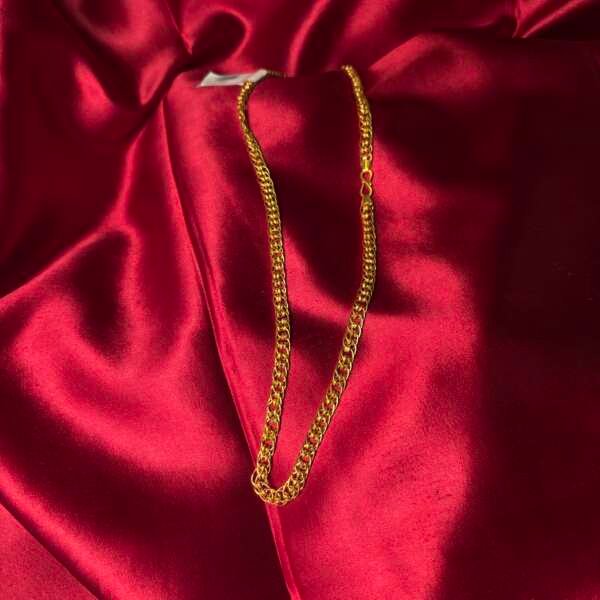 Classic Curb Link Gold Chain