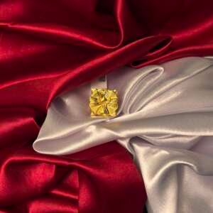 Crest Face Gold Ring