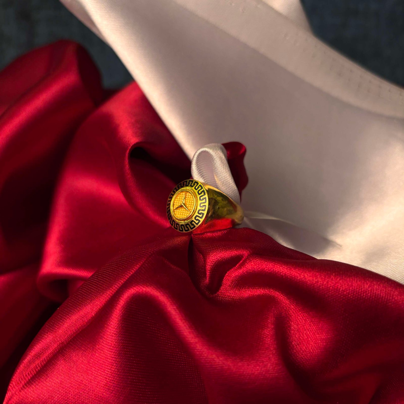 Classic Star Crest Gold Ring